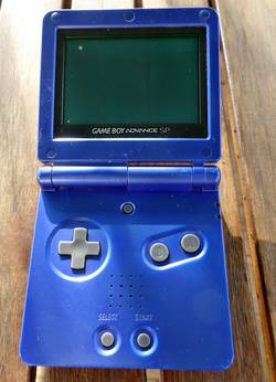 Nintendo Game Boy Advance SP