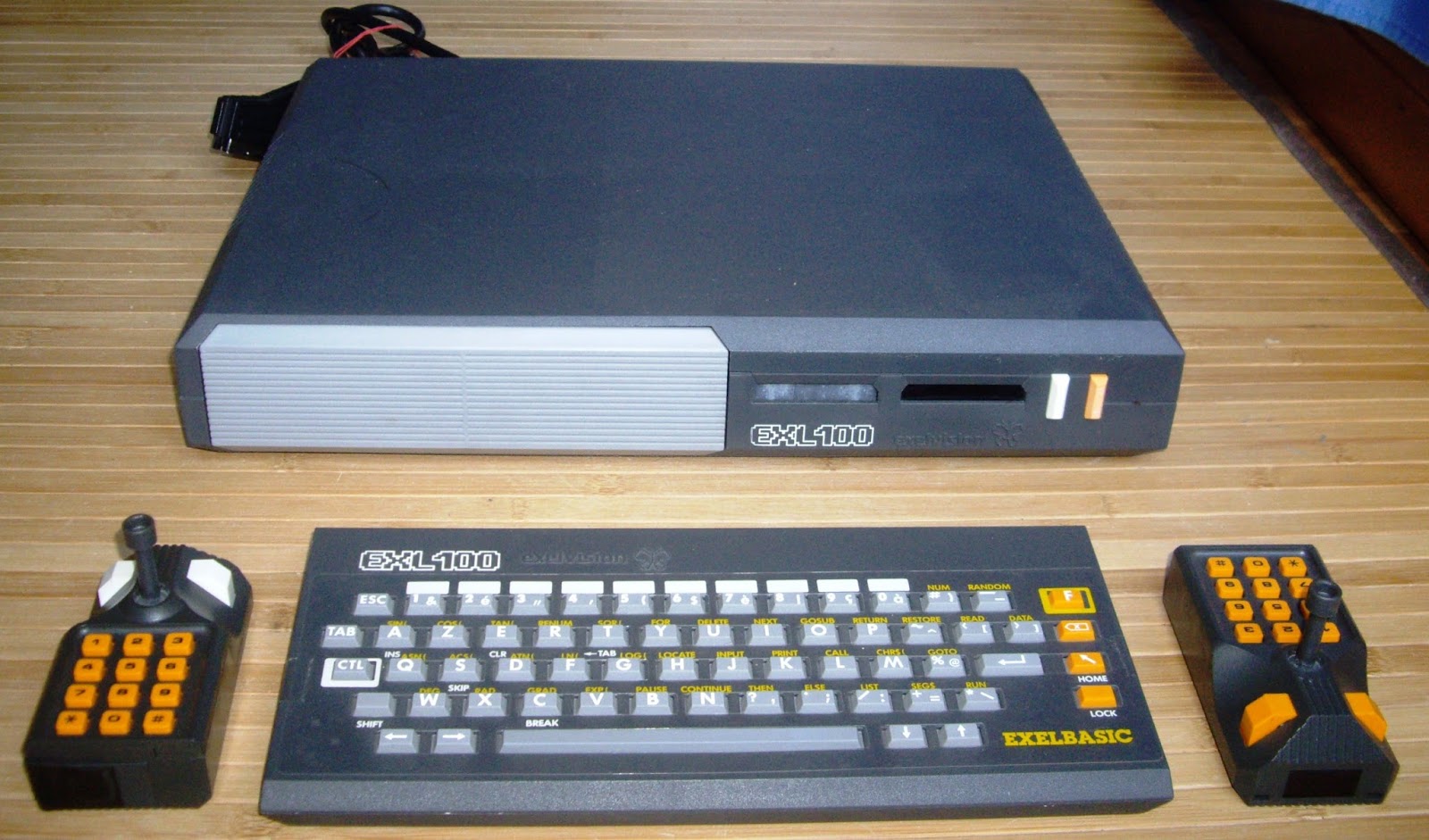 Exelvision EXL 100